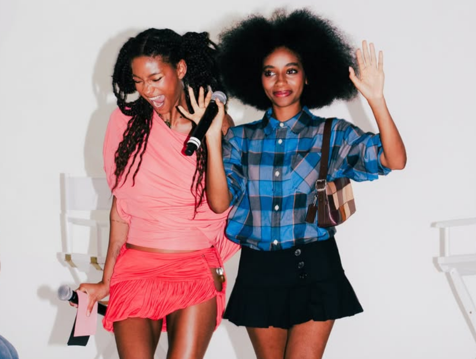flowerovlove y WILLOW celebran ser una «hermosa y grotesca criatura»