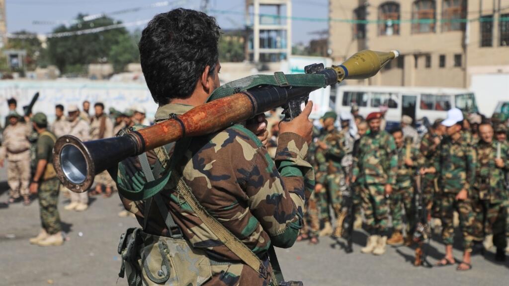 Yemen: rebeldes hutíes atacan el Palacio Presidencial de Adén y matan a dos guardias